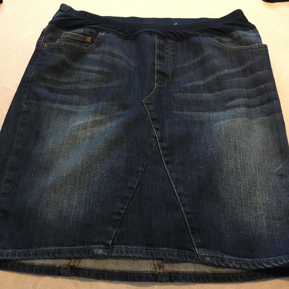 💗Cute Gap maternity skirt size 10 look💗